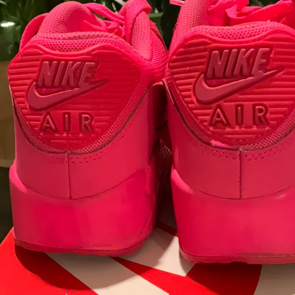EUC Nike Air Max Sneakers - Size 6Y - Picture 11 of 11